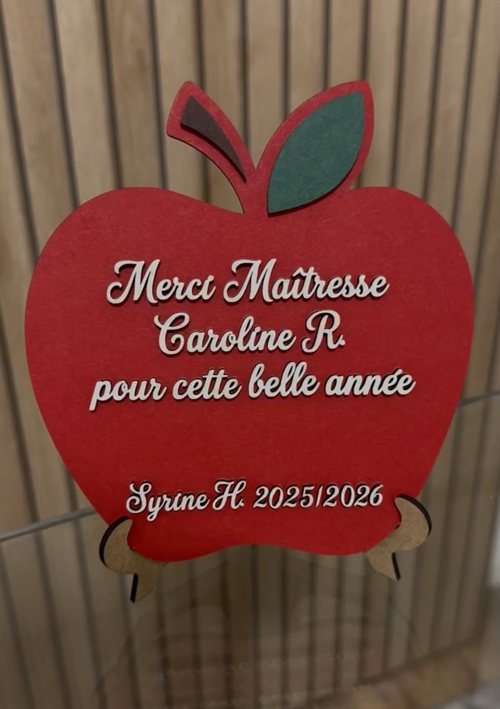 Plaque Pomme Personnalisée – « Merci Maîtresse / Maître »